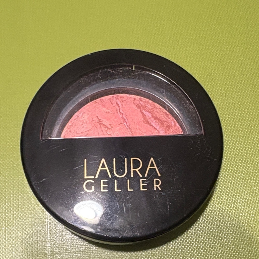 Laura Geller Baked Blush and Brighten - Tropic Hues. New without Box